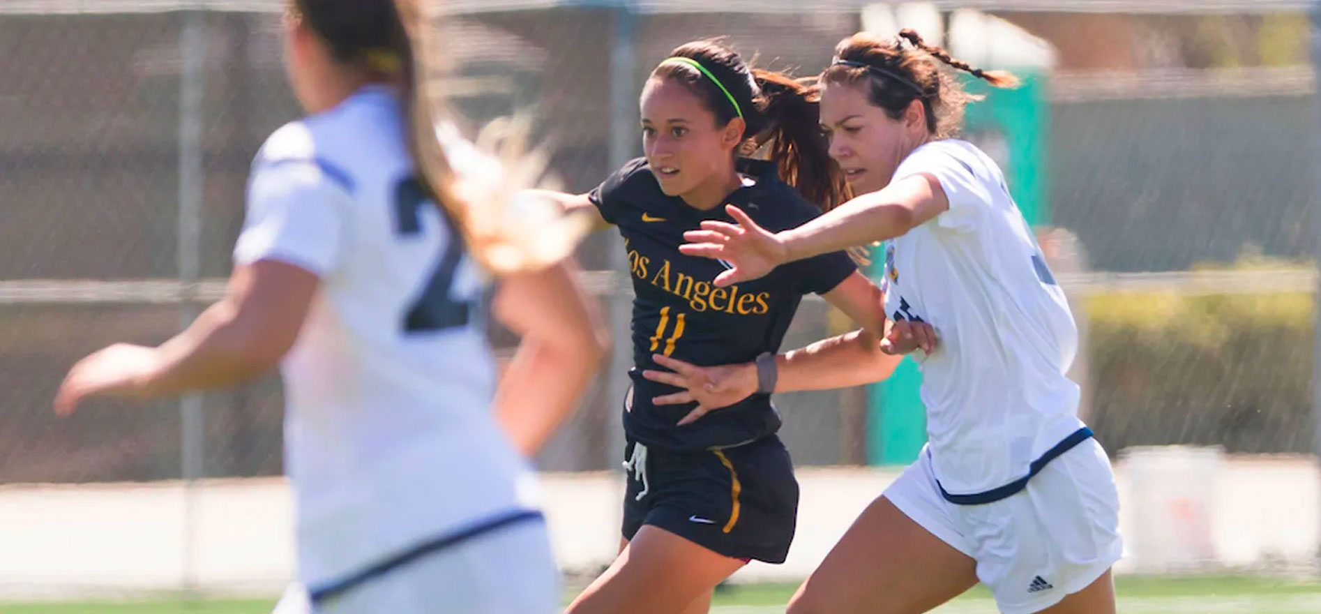 Paulina Chaidez sprints past opponents to lead the Golden Eagles to victory.