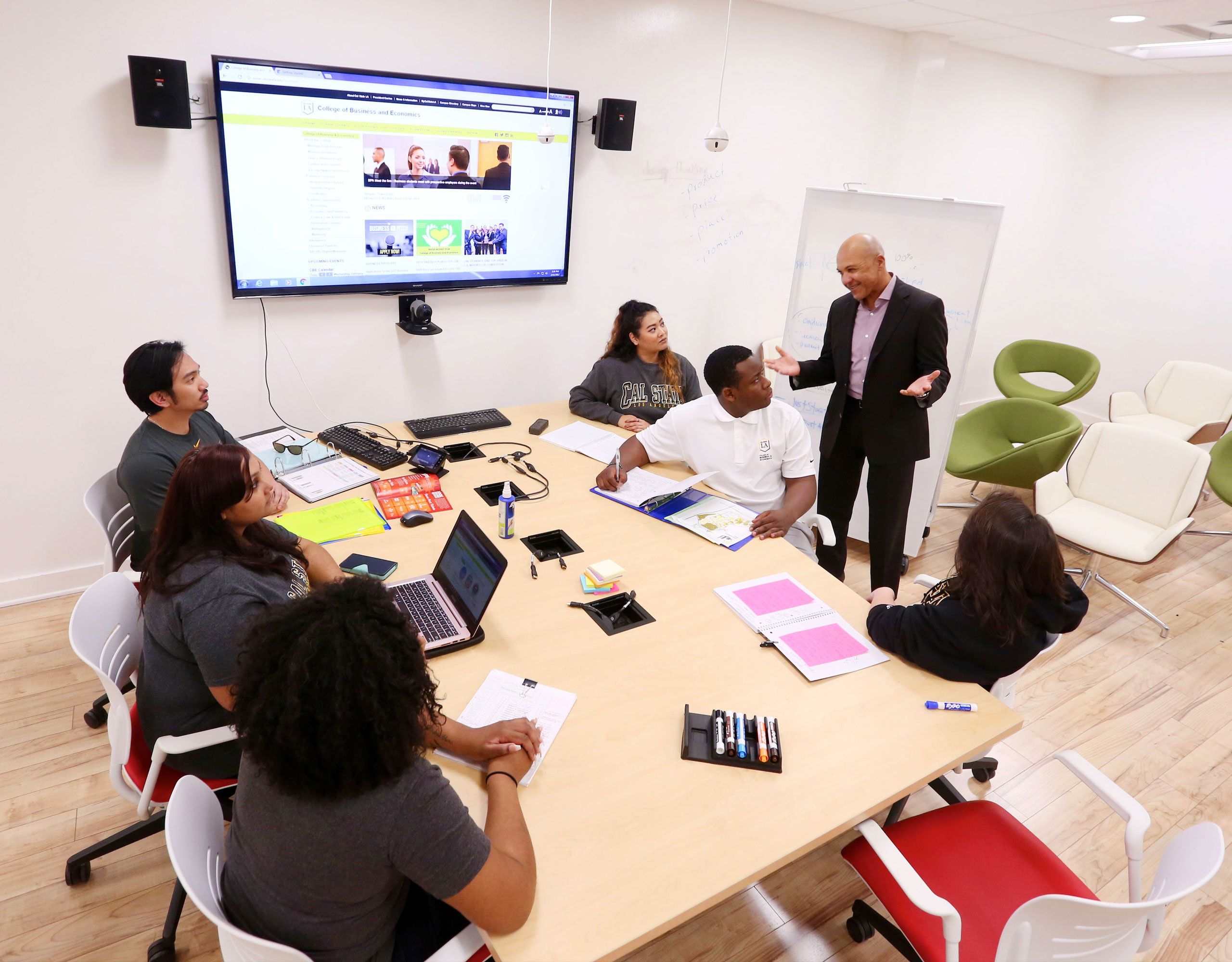 College of Business and Economics dean and students College of Business and Economics dean and students
